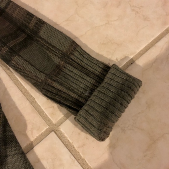 H&M SWEATER - Picture 5 of 5